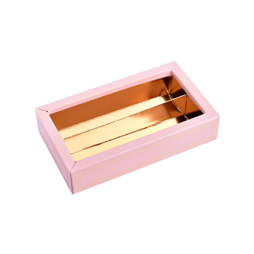 Růžová krabička se zlatým orámováním (8 pralinek)