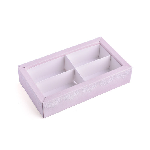 Růžová krabička se stříbrným zdobením (8 pralinek)
